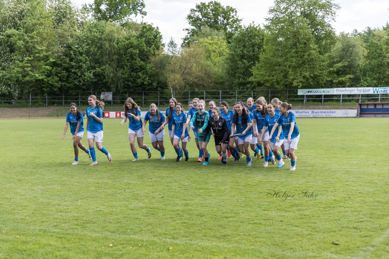 Bild 156 - wBJ Pinneberg Hamburger Meister Siegerehrung